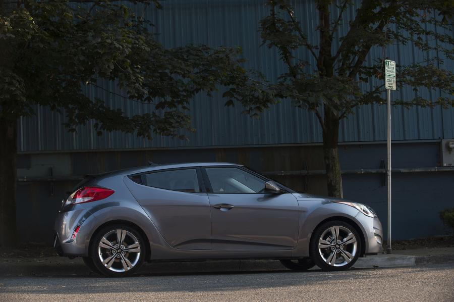  Hyundai Veloster 2011 года  (фото 164 из 184)